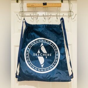 NWOT Skechers Extra Large Blue Drawstring Bag